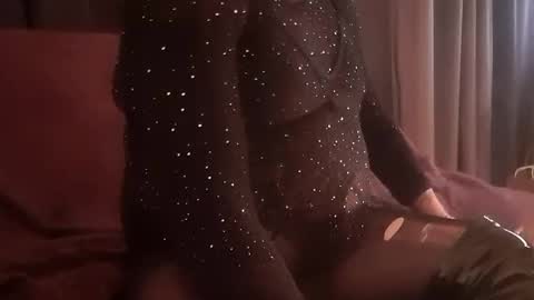 Snapshot of full4cefull chatting on 10/16/25, 07:04 Pizzaz online show from 10/16/25, 07:04