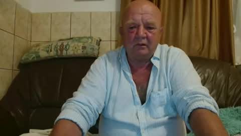 fullballs6 online show from 09/17/25, 01:51