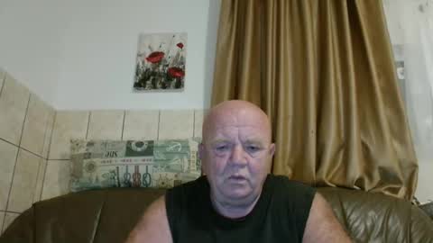 fullballs6 online show from 09/29/25, 01:11