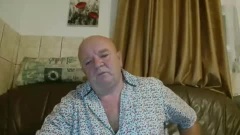 fullballs6 online show from 10/09/25, 02:20