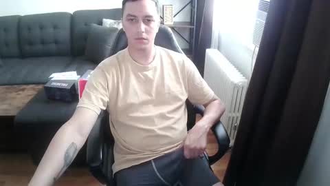 Snapshot of fululandready chatting on 09/23/25, 03:04 fullandready online show from 09/23/25, 03:04