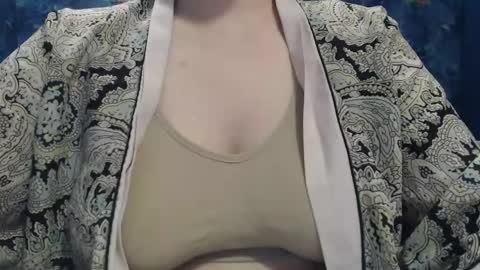 Snapshot of fun_expa chatting on 01/08/25, 02:03 Sola online show from 01/08/25, 02:03