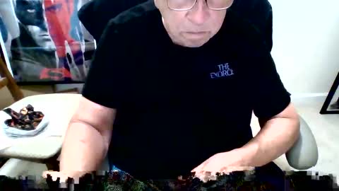 Snapshot of funclemike chatting on 09/13/25, 08:52 funclemike online show from 09/13/25, 08:52