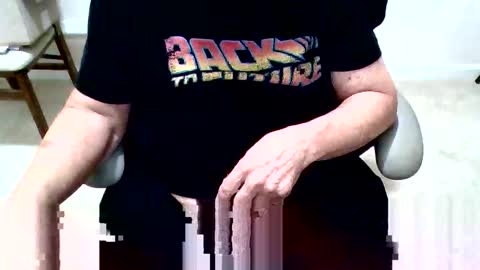 Snapshot of funclemike chatting on 10/15/25, 02:22 funclemike online show from 10/15/25, 02:22