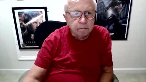 Snapshot of funclemike chatting on 10/23/25, 05:23 funclemike online show from 10/23/25, 05:23