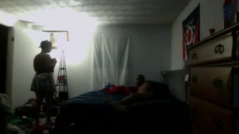 Snapshot of fundreams100 chatting on 12/16/25, 04:17 FunDreams online show from 12/16/25, 04:17