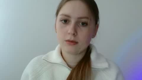 Snapshot of funemma000 chatting on 12/05/25, 01:20 Emma online show from 12/05/25, 01:20