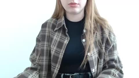 Emma online show from 05/19/26, 07:04