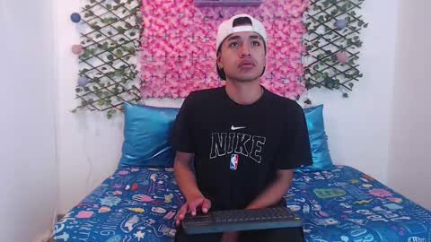 funny_and_horny online show from 09/24/25, 09:23