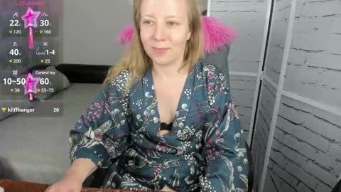 Snapshot of funny_bunny4 chatting on 02/09/25, 07:30 funny_bunny4 online show from 02/09/25, 07:30