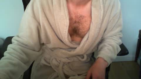 YWhiteNiceMan online show from 05/17/26, 08:12