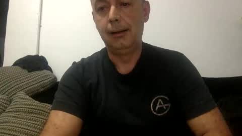 Snapshot of futbolin95 chatting on 10/24/25, 11:34 futbolin95 online show from 10/24/25, 11:34