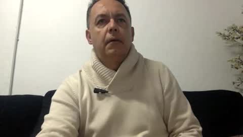 Snapshot of futbolin95 chatting on 11/20/25, 12:11 futbolin95 online show from 11/20/25, 12:11