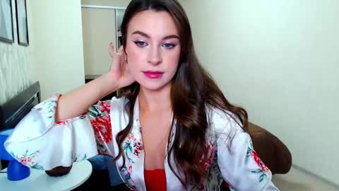 Snapshot of futurehere chatting on 10/28/25, 12:09 Lenor online show from 10/28/25, 12:09