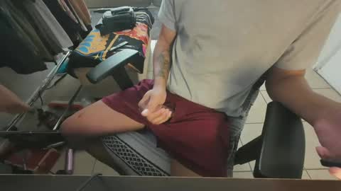 fuxingfreak online show from 09/12/25, 06:41