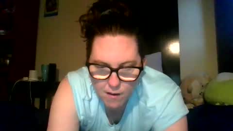 fuzzypeaches87 online show from 04/07/26, 11:48