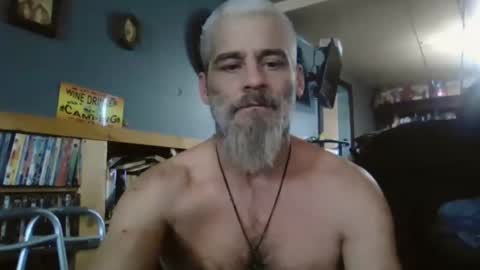 Snapshot of fwbowling chatting on 02/09/25, 05:22 77daddy online show from 02/09/25, 05:22