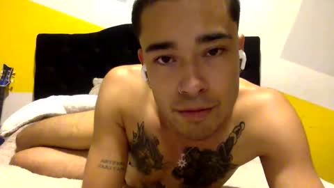 Snapshot of fxxlxlxvx chatting on 10/17/25, 03:10 fxxlxlxvx online show from 10/17/25, 03:10