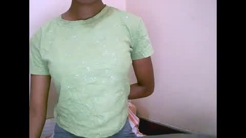 Snapshot of fyah1027 chatting on 10/17/25, 07:55 fyah1027 online show from 10/17/25, 07:55