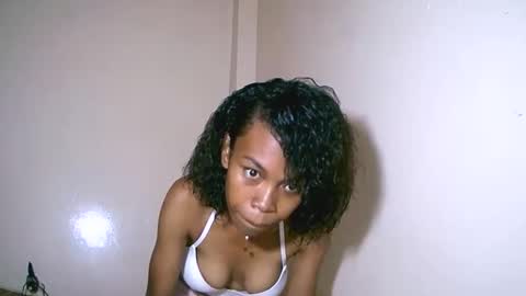 Snapshot of fyah1027 chatting on 11/18/25, 08:52 fyah1027 online show from 11/18/25, 08:52