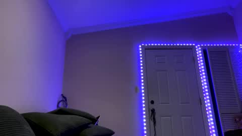 Snapshot of g0ddessluna1800 chatting on 03/08/25, 04:12 Goddess Luna online show from 03/08/25, 04:12