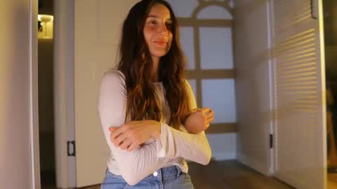 Snapshot of g_ia chatting on 09/30/25, 06:24 G online show from 09/30/25, 06:24