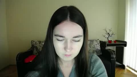 Snapshot of gabby_di chatting on 10/06/25, 08:23 Jaklin online show from 10/06/25, 08:23