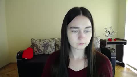 Snapshot of gabby_di chatting on 10/13/25, 08:47 Jaklin online show from 10/13/25, 08:47