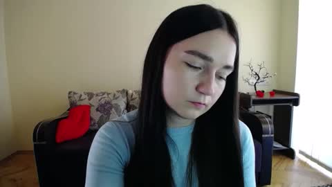 Snapshot of gabby_di chatting on 10/31/25, 09:21 Jaklin online show from 10/31/25, 09:21