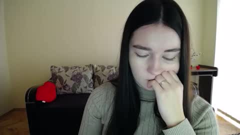 Snapshot of gabby_di chatting on 11/07/25, 09:31 Jaklin online show from 11/07/25, 09:31