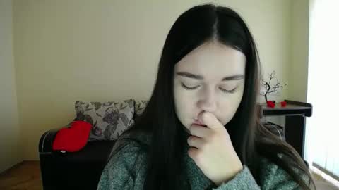 Snapshot of gabby_di chatting on 11/24/25, 09:31 Jaklin online show from 11/24/25, 09:31