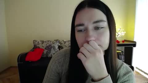 Snapshot of gabby_di chatting on 12/02/25, 09:25 Jaklin online show from 12/02/25, 09:25