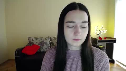 Snapshot of gabby_di chatting on 12/04/25, 09:40 Jaklin online show from 12/04/25, 09:40