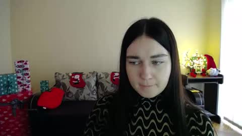 Snapshot of gabby_di chatting on 12/19/25, 09:16 Jaklin online show from 12/19/25, 09:16