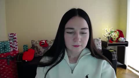 Snapshot of gabby_di chatting on 01/12/26, 09:47 Jaklin online show from 01/12/26, 09:47