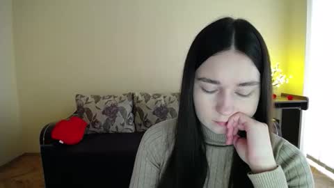Snapshot of gabby_di chatting on 02/06/26, 09:45 Jaklin online show from 02/06/26, 09:45