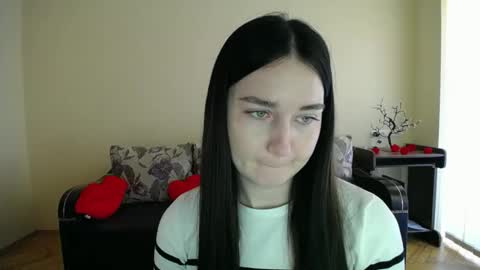 Snapshot of gabby_di chatting on 03/10/26, 09:36 Jaklin online show from 03/10/26, 09:36