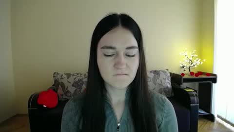 Snapshot of gabby_di chatting on 03/14/26, 09:37 Jaklin online show from 03/14/26, 09:37
