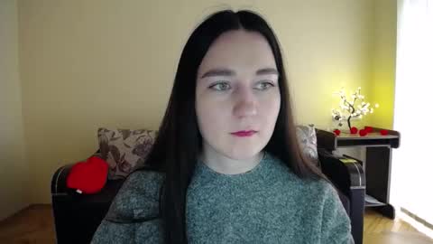 Snapshot of gabby_di chatting on 04/10/26, 09:03 Jaklin online show from 04/10/26, 09:03