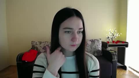 Snapshot of gabby_di chatting on 04/14/26, 08:42 Jaklin online show from 04/14/26, 08:42