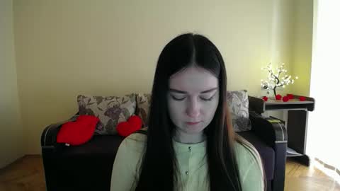 Snapshot of gabby_di chatting on 05/06/26, 07:46 Jaklin online show from 05/06/26, 07:46