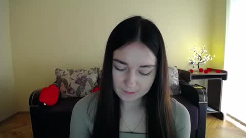Snapshot of gabby_di chatting on 05/08/26, 08:30 Jaklin online show from 05/08/26, 08:30