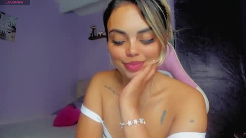 Snapshot of gabby_prieto chatting on 04/07/26, 11:04 Gaby online show from 04/07/26, 11:04