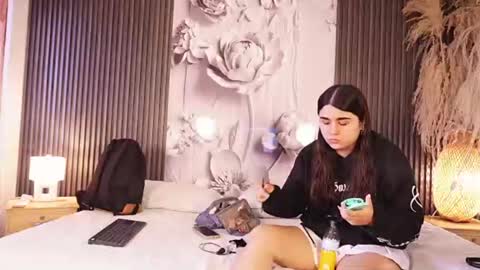 Gabby And Dominic online show from 07/16/26, 12:44