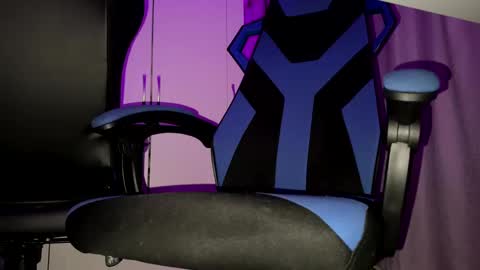 Gabeitches16 online show from 01/14/25, 12:11