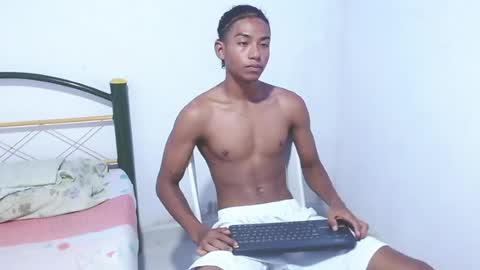 Snapshot of gabi_gol chatting on 05/15/26, 04:47 gabi_gol online show from 05/15/26, 04:47