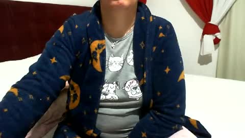 gaby  layla online show from 07/12/26, 10:56