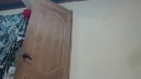 Snapshot of gaboreyes1 chatting on 10/19/25, 03:40 Gabo online show from 10/19/25, 03:40