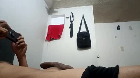 Snapshot of gabriel9051 chatting on 05/28/26, 01:30 gabriel9051 online show from 05/28/26, 01:30