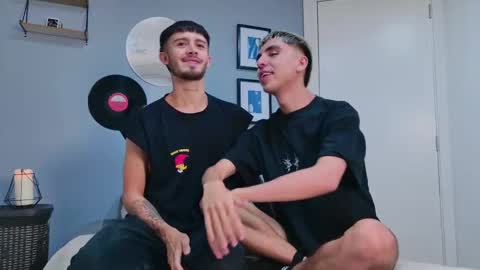 Snapshot of gabriel_and_geronimo chatting on 09/26/25, 02:04 gabriel_and_geronimo online show from 09/26/25, 02:04